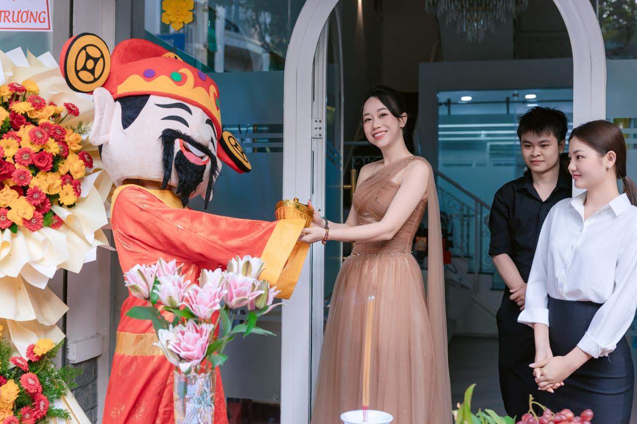 Viện Thẩm mỹ Quốc tế Kim Jolie